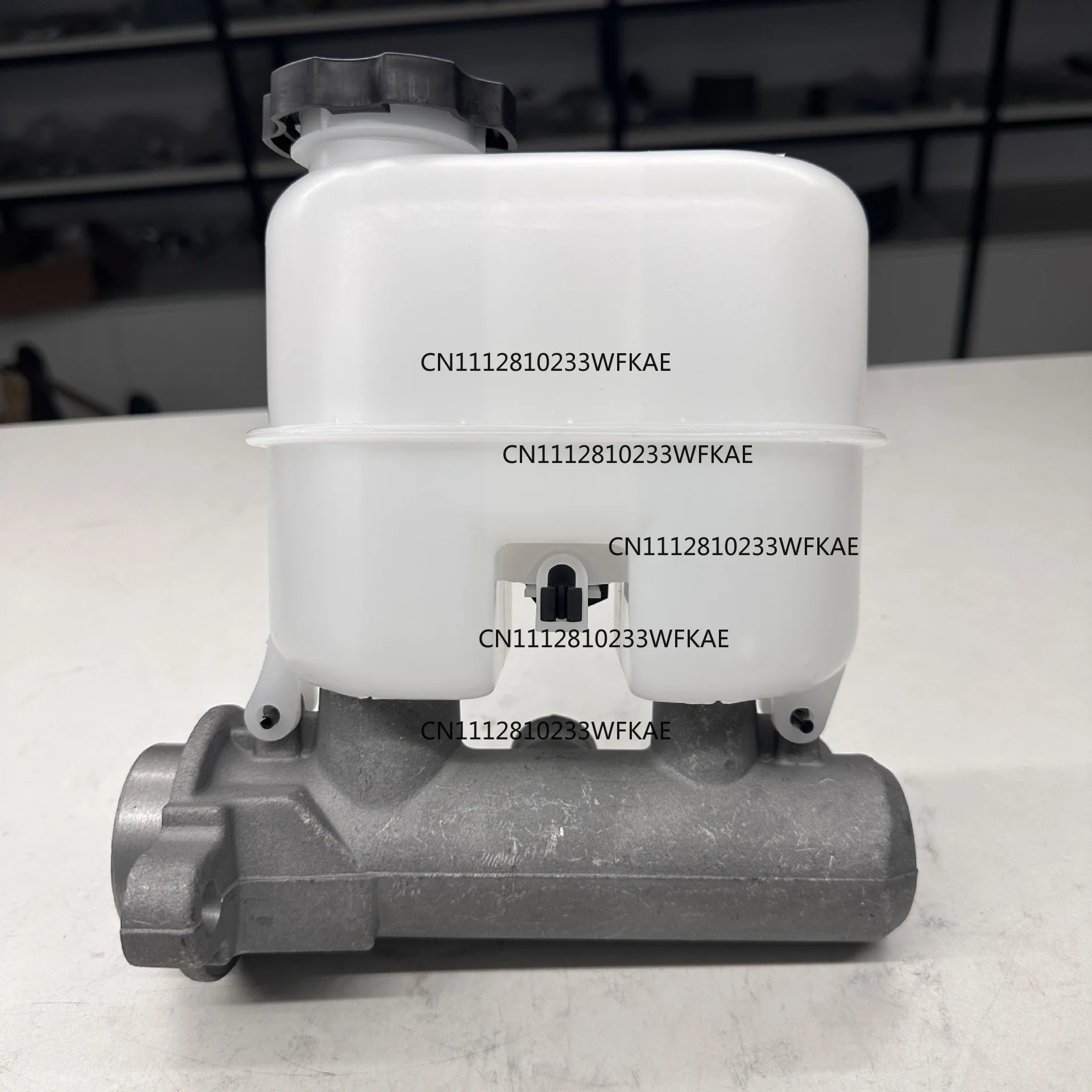 M630031 18040252 19209249 18060789 For Chevrolet Brake Master Pump