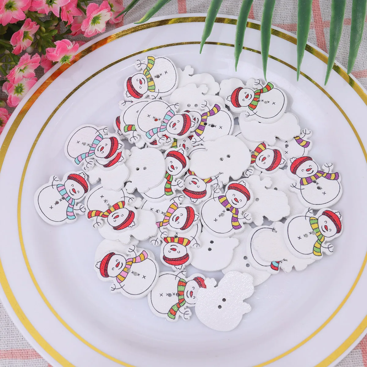 

50pcs Wooden Buttons Christmas Snowman Design Diy Sewing Accessories For Crafts Clothing Decoration Cartoon Embellishment Button