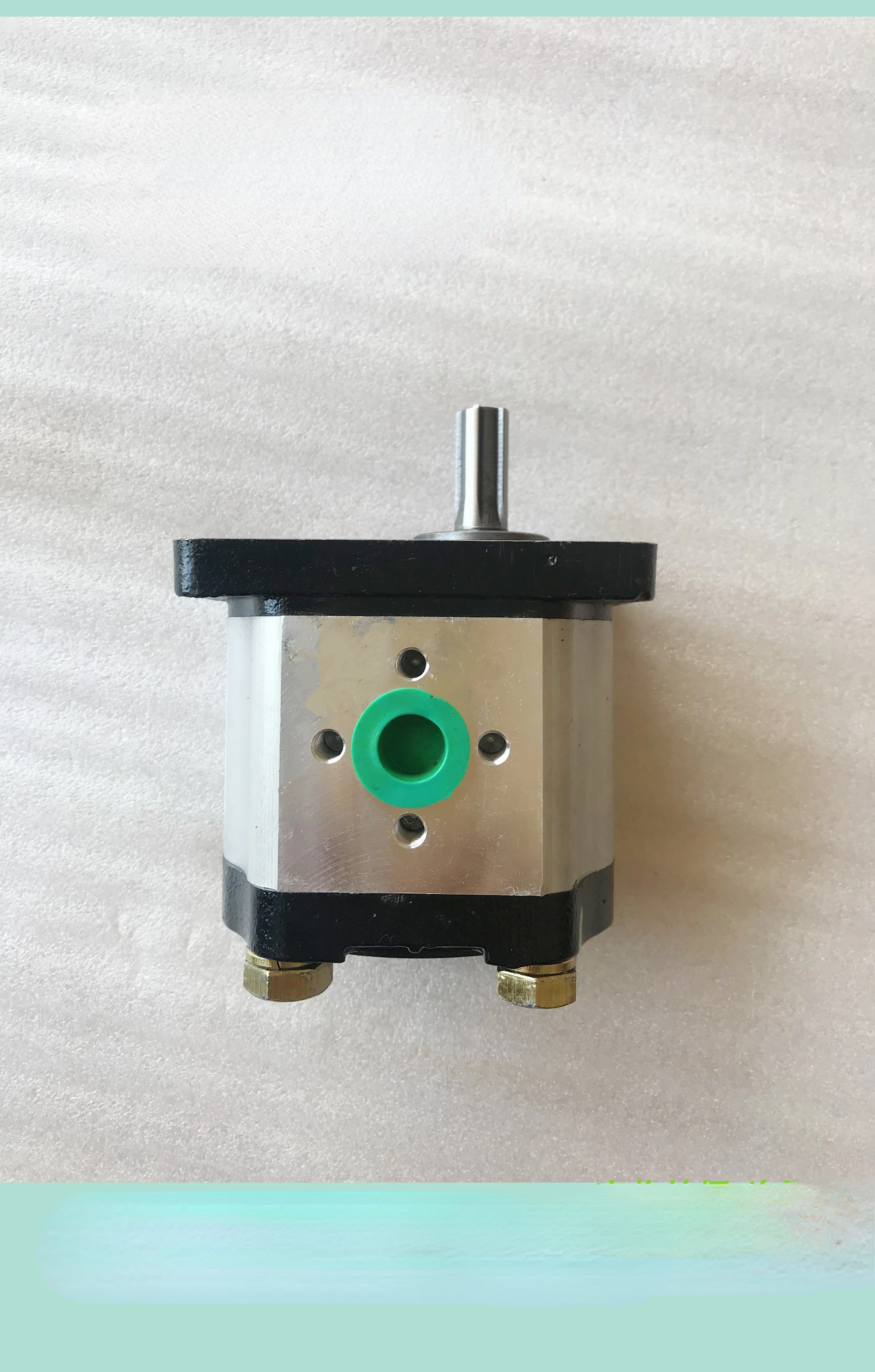 Suitable for Tractor 3 B554 484 454 Hydraulic Lift Pump Steering Oil Pump