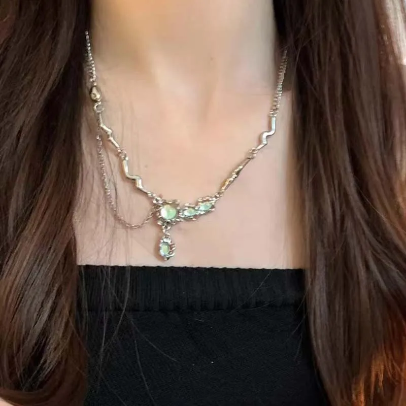 Funkelnde Mondlicht-Stein-Anhänger-Halskette für Frauen, Sternenlicht, unregelmäßige lange Quastenkette, Halsreifen, Accessoires, Modeschmuck – Detail 28