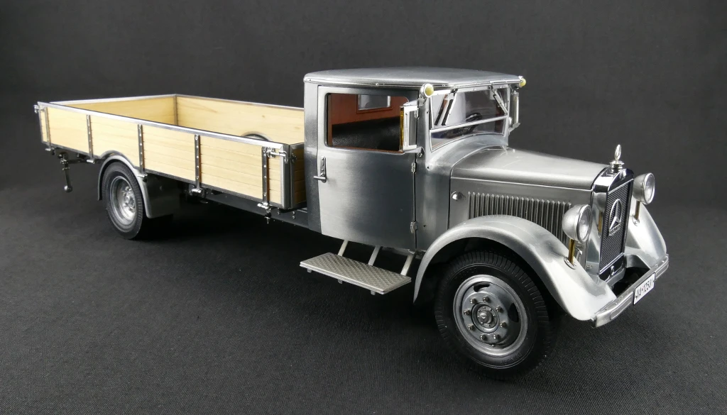 CMC 1:18 LO2750 M171 1934-1938 Transport Truck Clear Finish Version All Open Alloy Metal Static Car Model Toy Gift