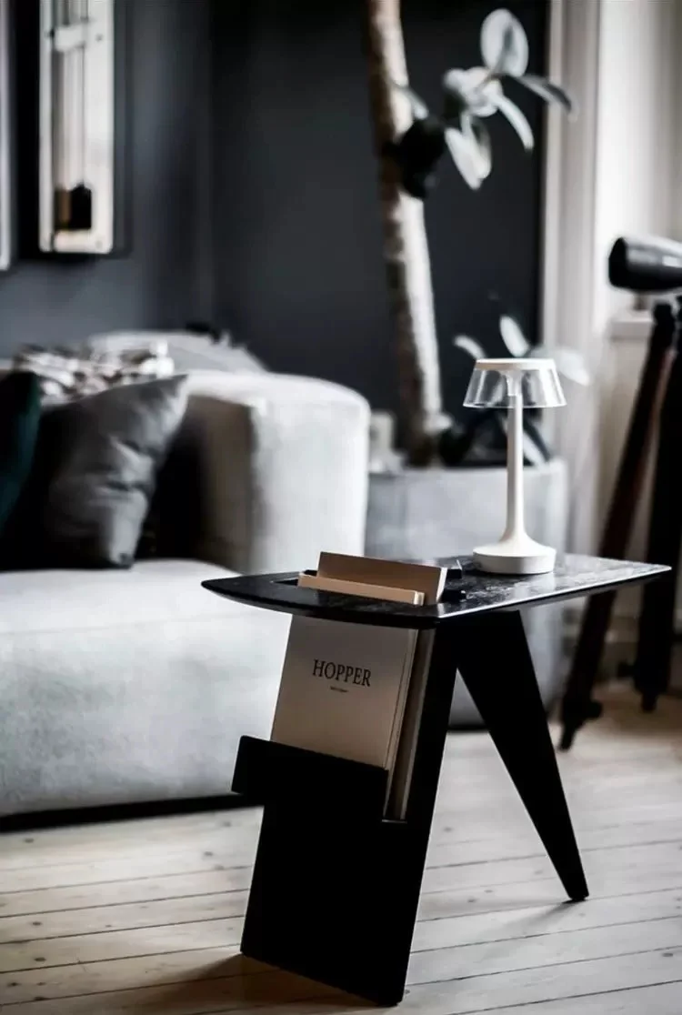 

Book and newspaper rack Nordic sofa rack Creative living room magazine storage rack Corner table Narrow coffee table table