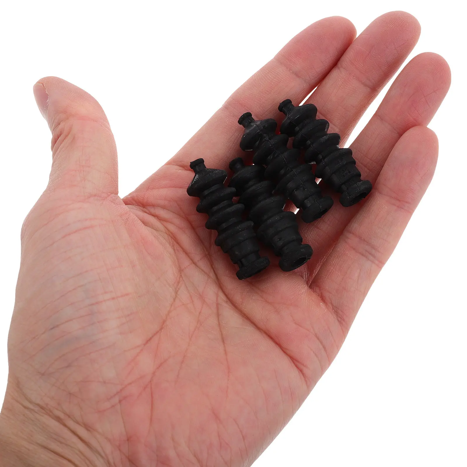 

Комплект из 4 резиновых защитных колпачков для шлангов и тросов (38 мм) для моделей лодок