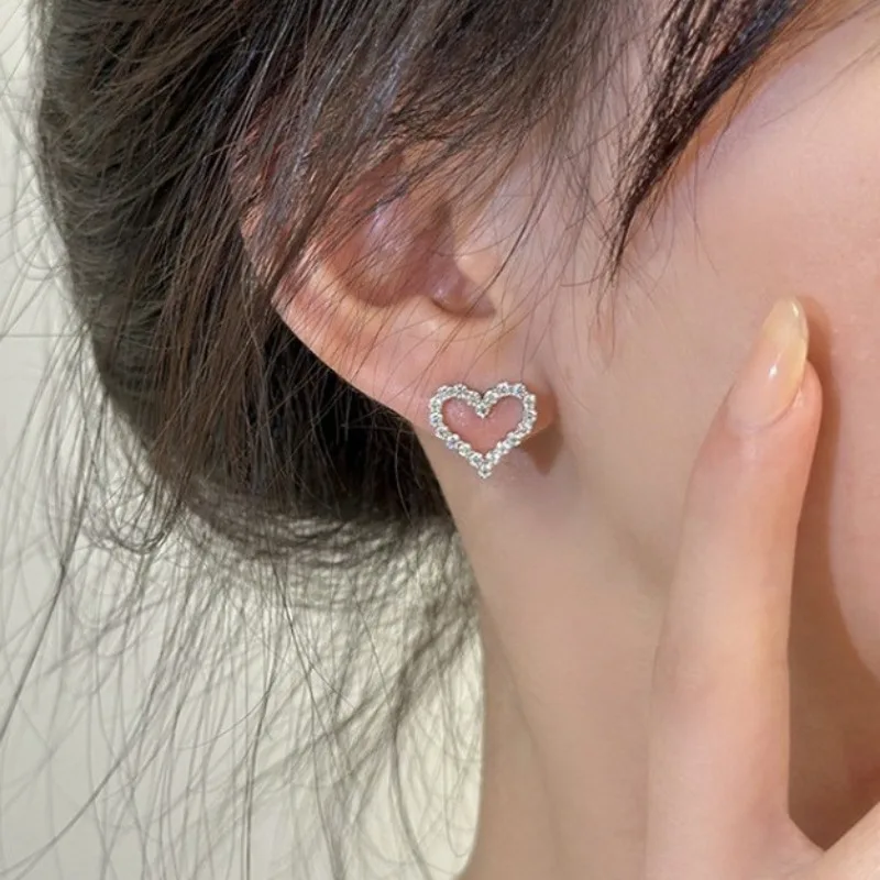 2023 neue Herz Form Stud Ohrringe für Frauen Charme Liebe Ins Hohl Mom Zirkon Koreanische Ohrring Bestie Geburtstag Luxus Schmuck Geschenk – Detail 6