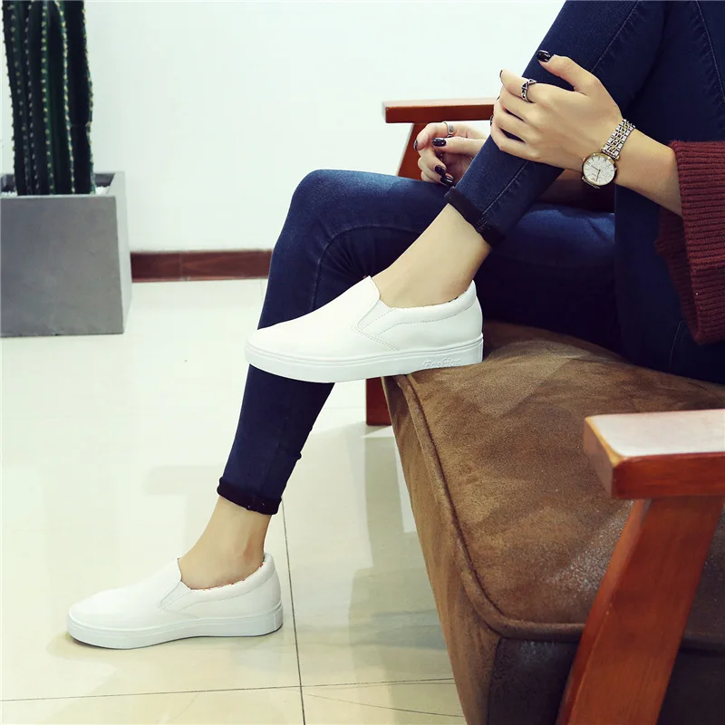 2024 New Spring and Autumn with A Slip-on Leather Lazy Female Students Love Pregnant Women Small White Shoes