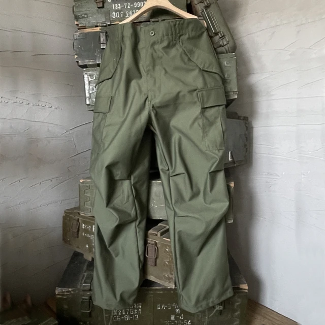 Wojskowe M65 spodnie taktyczne boisko szkolenie wojskowe spodnie bojowe mężczyzn uprawiających wędrówki na świeżym powietrzu spodnie biurowe kombinezony kilka kieszeni