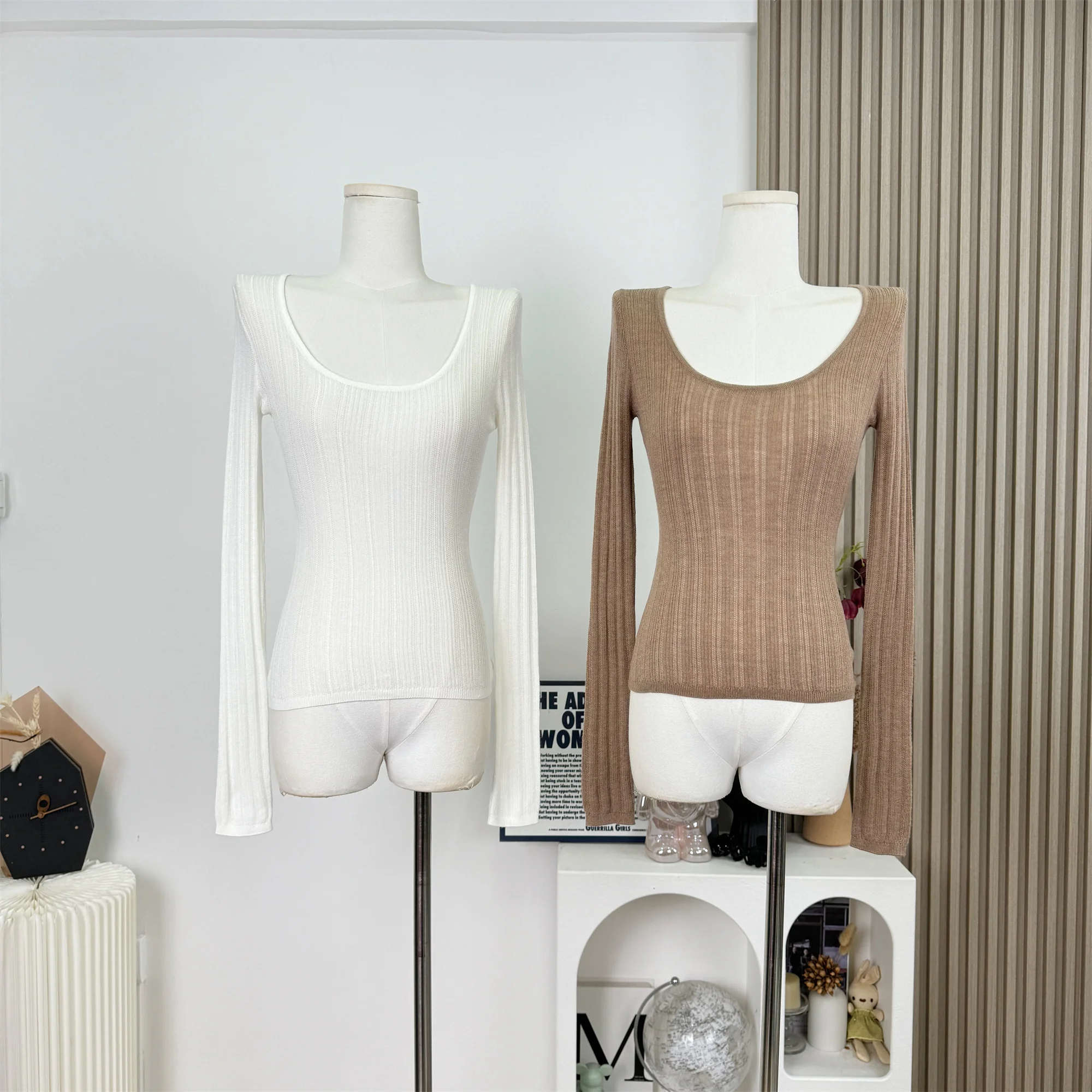 مريحة المرأة محبوك قاعدة قميص U الرقبة طويلة الأكمام سترة الخريف الشتاء التخسيس الصوف مزيج البلوز F359