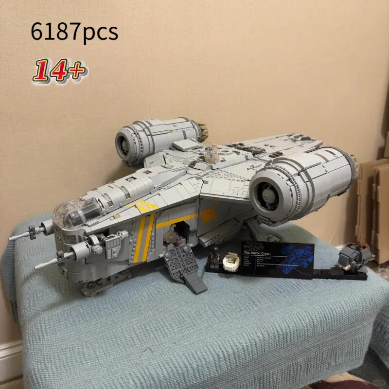 

2026 Hot Toy 6187pcs Star Interstellar Conflict Large Razor Crest 75331 Mandalorian Iconic Ship Building Block For Birthday Gift