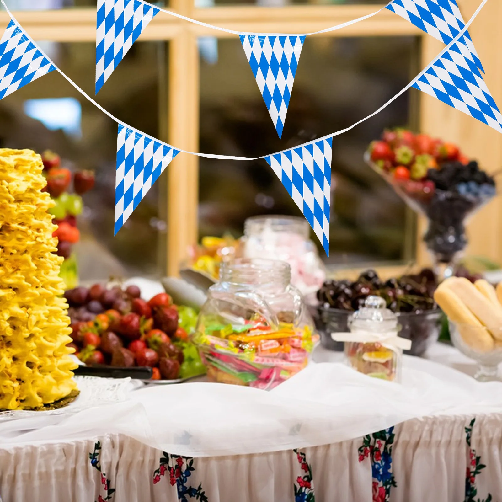 

1 Set Blue White Checkered Pennant Banner Double Sided Oktoberfest Decoration Hanging Bunting For Party Outdoor Indoor Wedding
