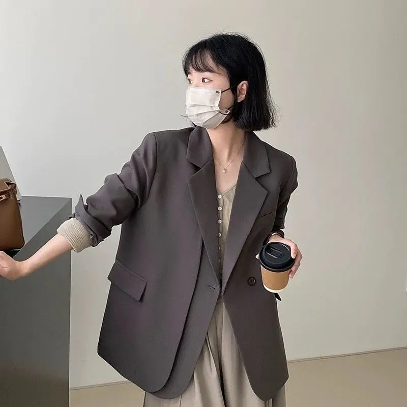 Giacca da abito di fascia alta in stile coreano elegante da donna nuova primavera con una giacca alla moda a maniche lunghe dal design casual e ampio