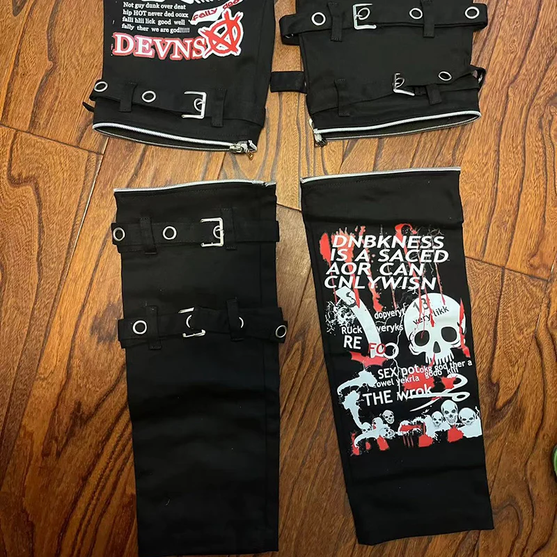 2024 Mens Kill Matt Punk Rock Japanese Jeans Rivet Pants Womens pocket Strap Skull Pattern men\'s trousers Men\'s Detachable pants