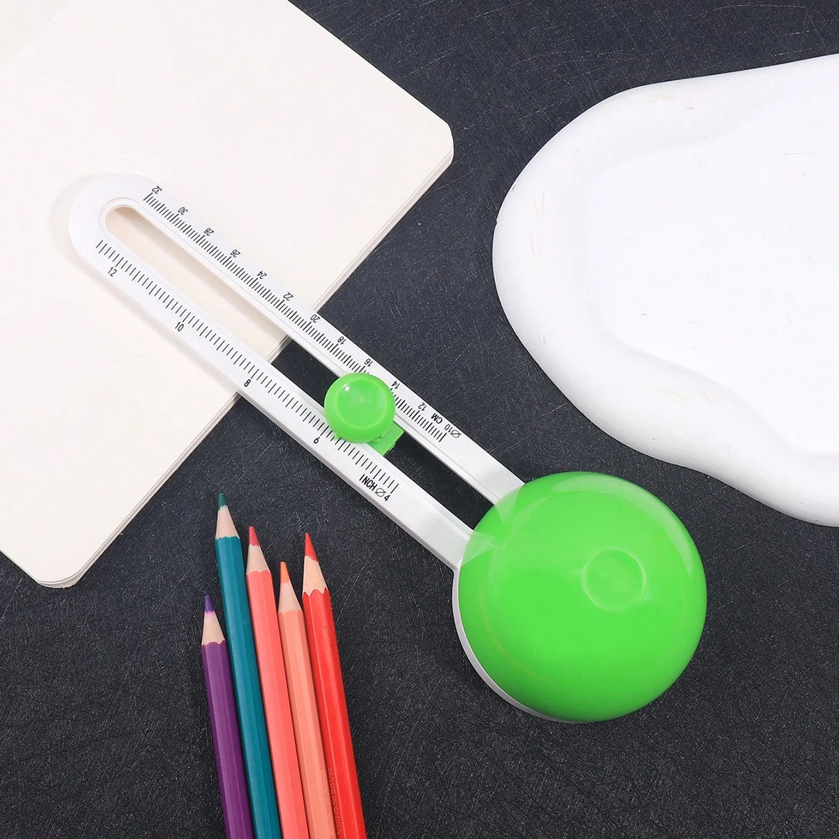 1 taglierina per carta rotonda verde, utensile da taglio manuale che può essere ruotato, biglietto d'auguri fatto a mano, posizionamento in cartone, carta rotonda