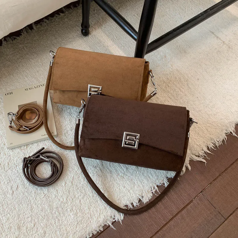 

Модная женская сумка через плечо в стиле ретро, зима 2026, новый нишевый дизайн, большая вместительная сумка-мессенджер, красивый выбор