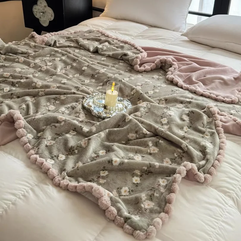 Hairball Double Layer Thickened Milk Velvet Fleece Blanket Sofa Office Lunch Break Blanket Floral Comforting Quilt Warm