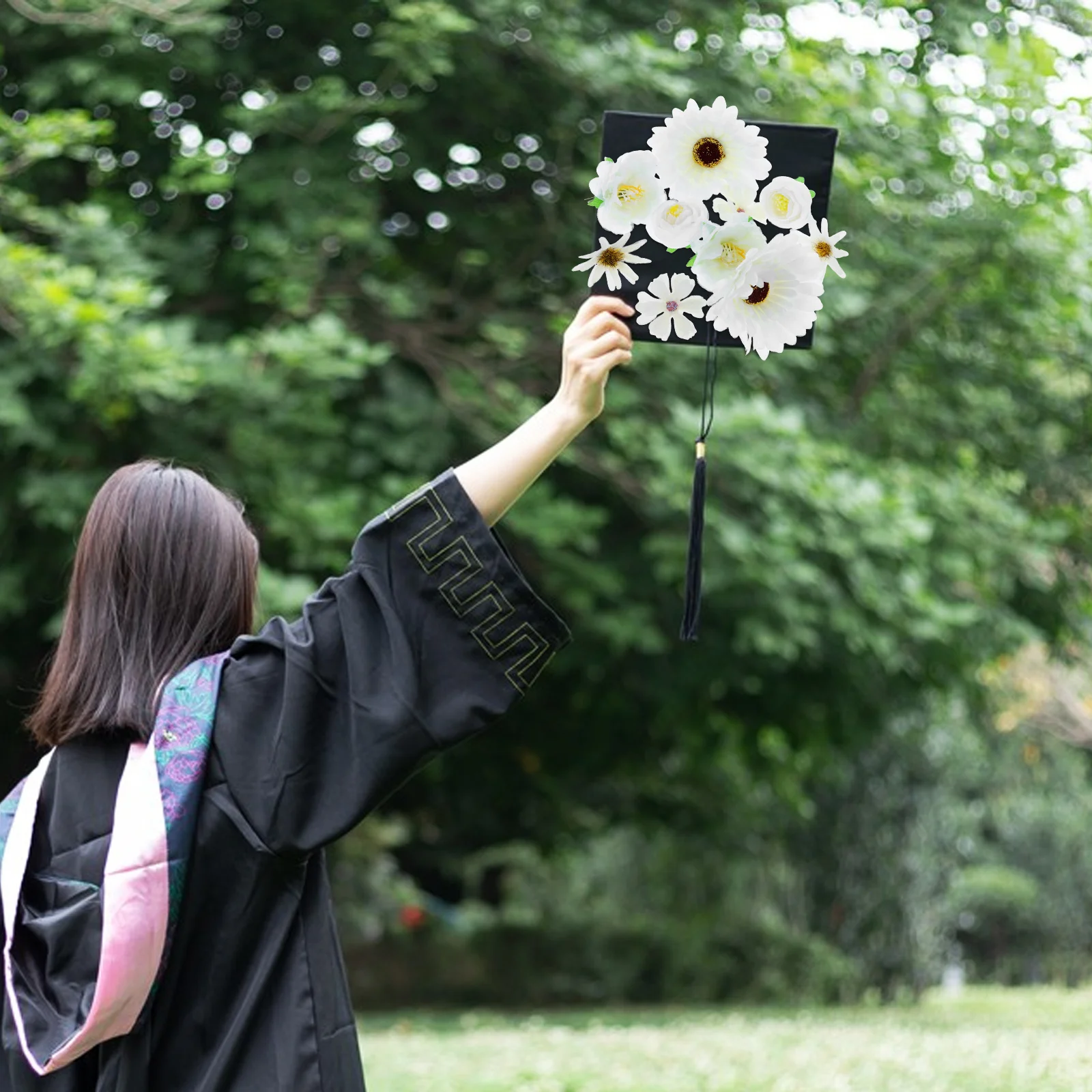 

10Pcs White Artificial Flower Heads Faux Mini Flowers for Graduation Cap DIY Wedding Party Craft Hair Accessories