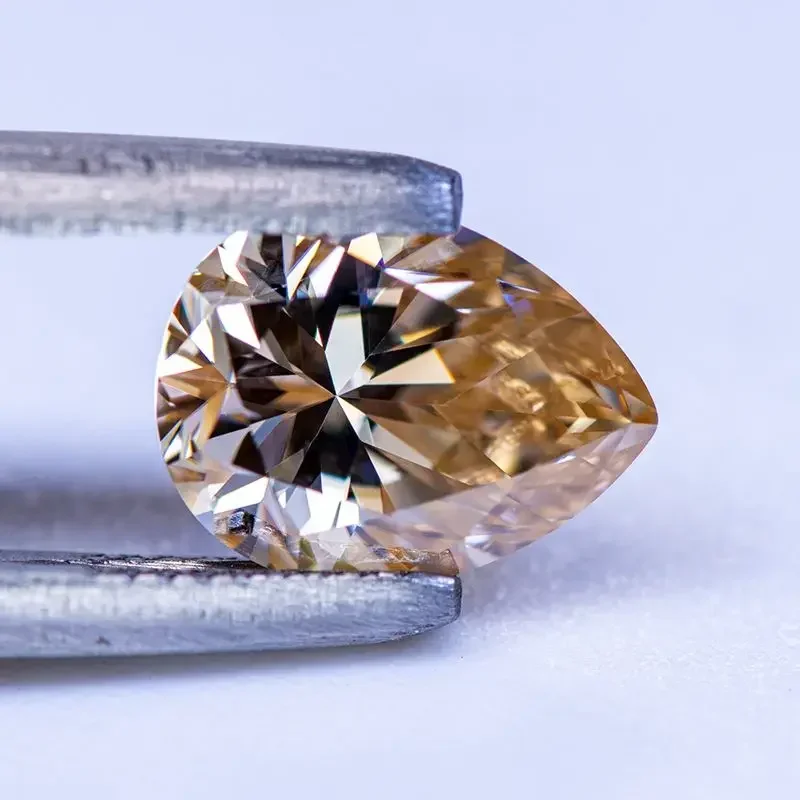 Moissanit-Stein in Primärfarbe Teegelb, Birnenförmiger Edelstein, Laborgezüchteter Diamant-Anhänger für Schmuckherstellung mit Zertifikat – Detail 5