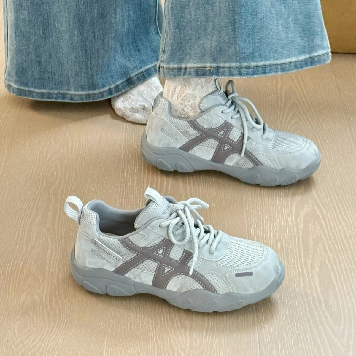 

Classic Retro Women's Sports Training Shoes Fitness Casual Walking Trainers Ladies Soft Lightweight Thick Sole Clunky Sneakers
