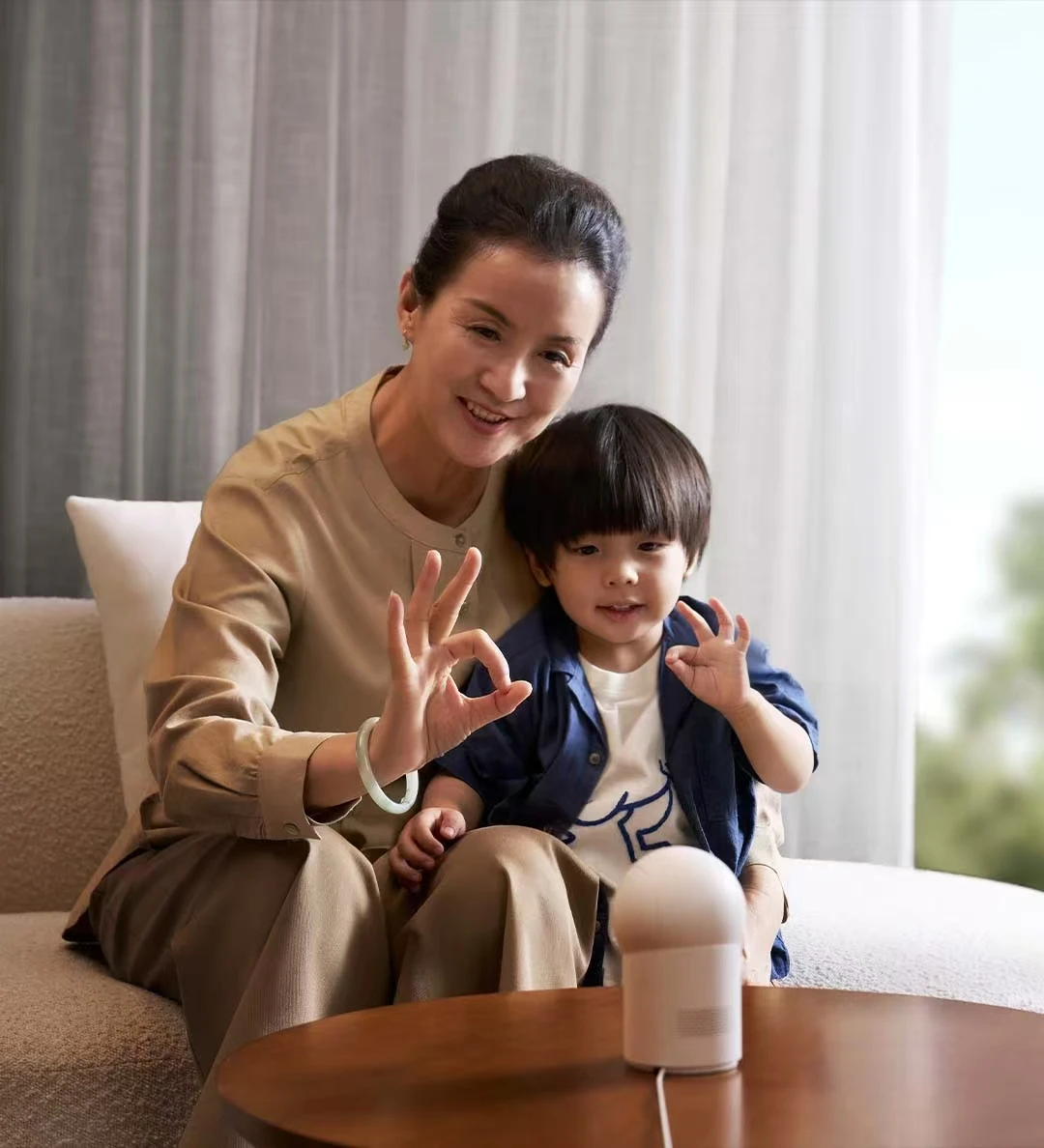 كاميرا Xiaomi الذكية 4 إصدار تكبير 8 مليون بكسل 9x تكبير هجين خوارزمية AI جديدة كاميرا داخلية منزلية 4K مراقبة فائقة الوضوح