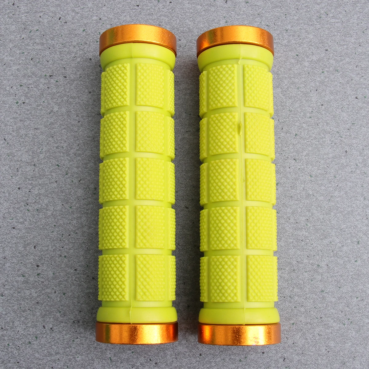 

2pcs Bike Handlebar Grips Durable Comfortable NonSlip Ergonomic Cover Aluminum Lightweight Motorcycle Parts