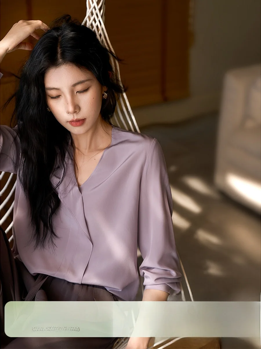 

XiaoHanGe Double Gauze Silk Shirt V-neck Long Sleeve Women's New Style Breathable Comfortable Straight Cut Office Wear