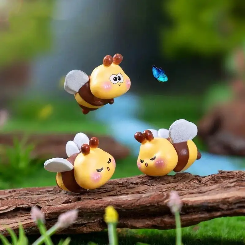4Pcs Cute Mini Bee Car Interior Decoration Auto Rearview Mirror Dashboard Ornaments Car Accessories Computer Motorcycle Ornament