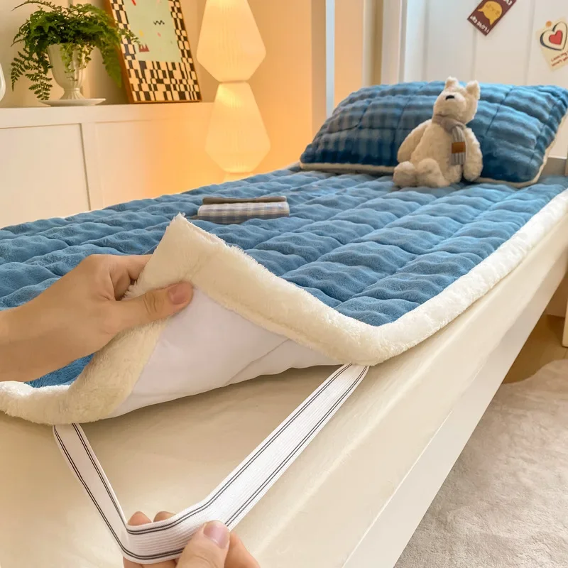 Premium Faux Rabbit Fur Mattress Topper Winter Warm Plush Cover Anti Static Thick Padding for Dormitory Double Bed Home Decor