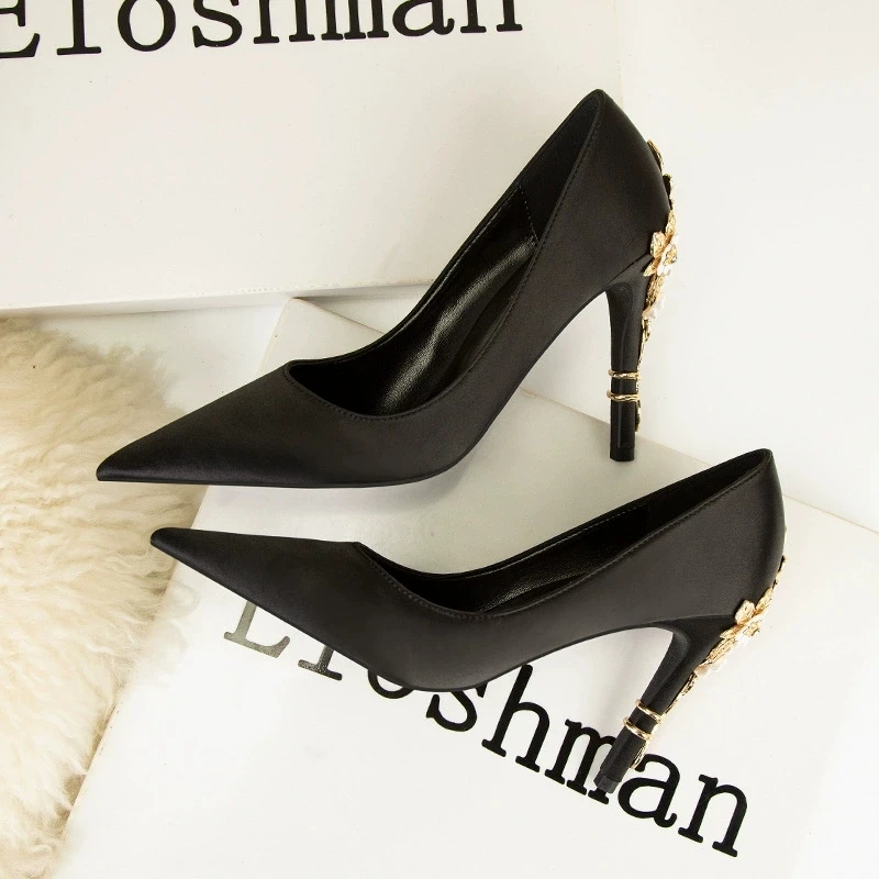 

European and American style light luxury sexy fashion flower stiletto wedding shoes, pointed silk single shoes zapatos de mujer