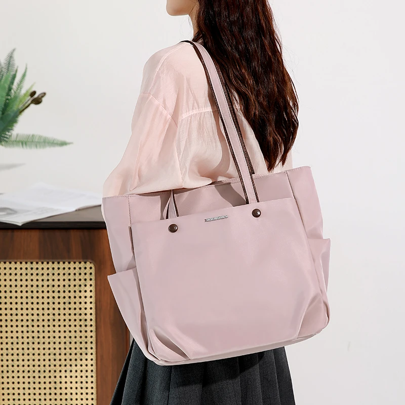 Modische, geräumige Handtasche aus Oxford-Stoff für Damen, vielschichtig, tragbar, ideal als Schultertasche für den Arbeitsweg und Reisen. – Detail 12