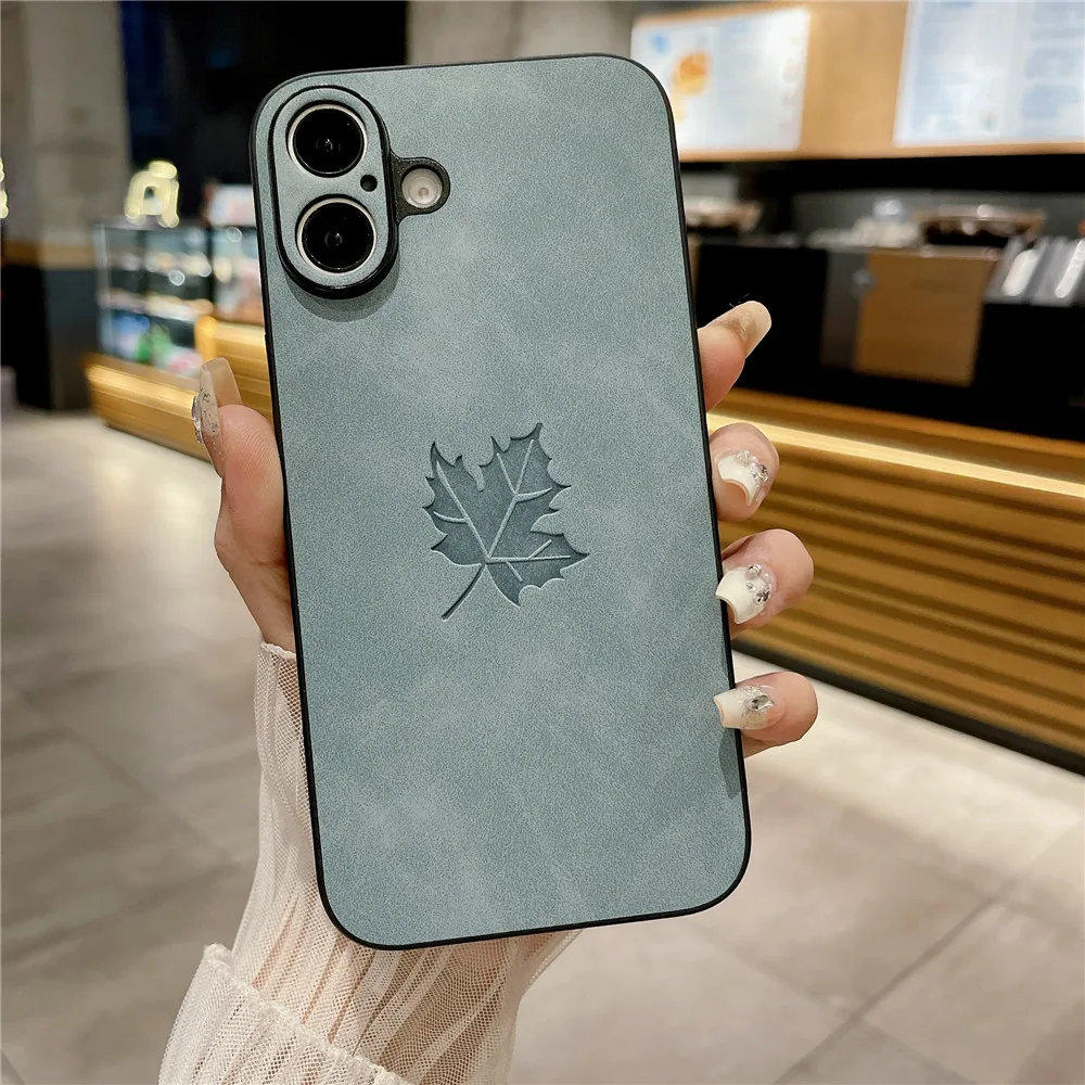 حافظة جلدية ريترو أوراق القيقب لهاتف آيفون 16 15 14 13 12 11 Pro Max Plus 16E X XS Max XR غطاء حماية كامل مريح
