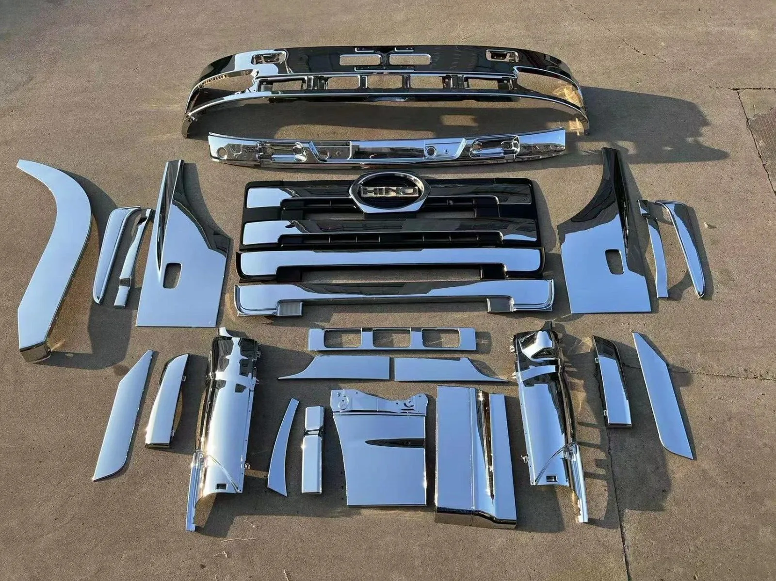 1 SET FIT FOR HINO 700 PROFIA MEGA 700 CHROME MIRROR COVER BODY PARTS