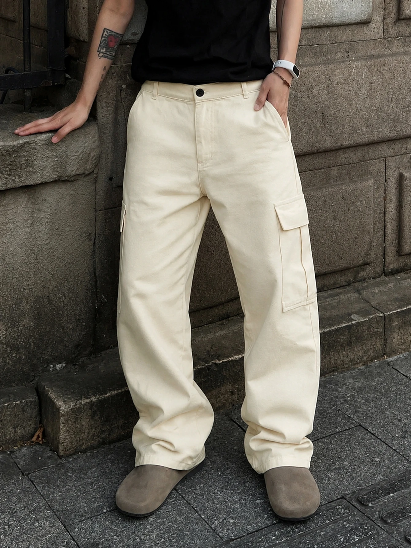 

Men's Casual Everyday Straight Leg Pants Side pocket design，Fashionable and casual straight leg pants，Business casual simple cas
