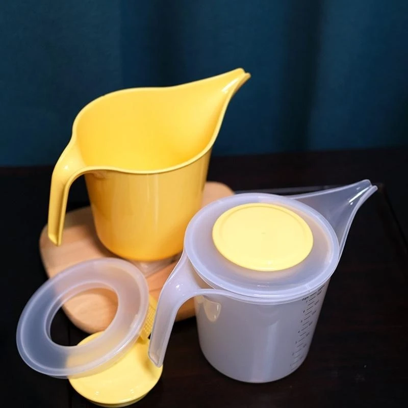 M4YC Plastic Measuring Pitcher Pour Cup with Splashs Cover Measuring Mixing Cup for Kitchen Baking Landscaping Watering