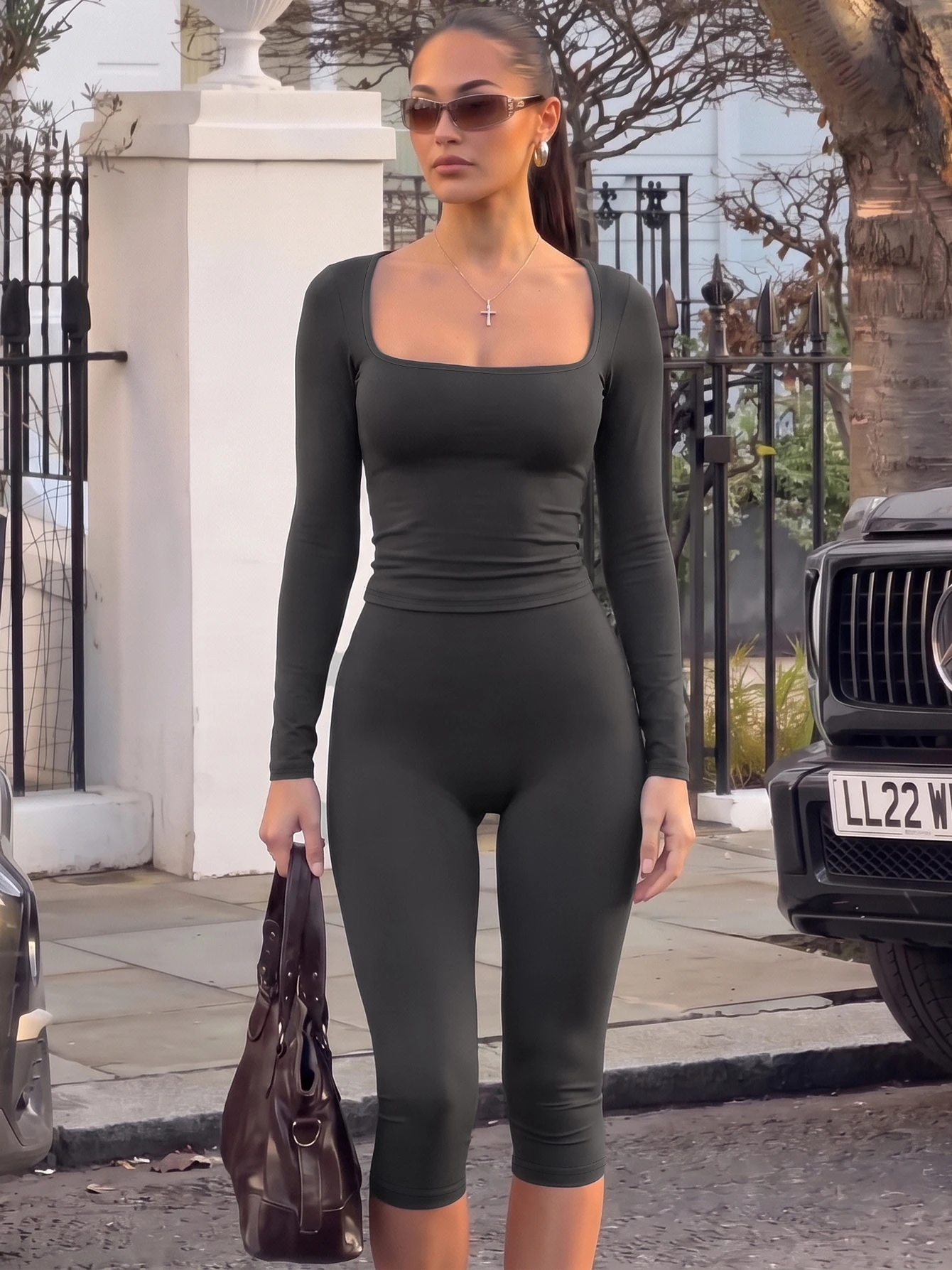 Hugcitar Fashion 2 Pcs Sets Solid Square Collar Long Sleeve Sexy Crop T-Shirt Knee Pants Women Casual Outfits Streetwear Sport