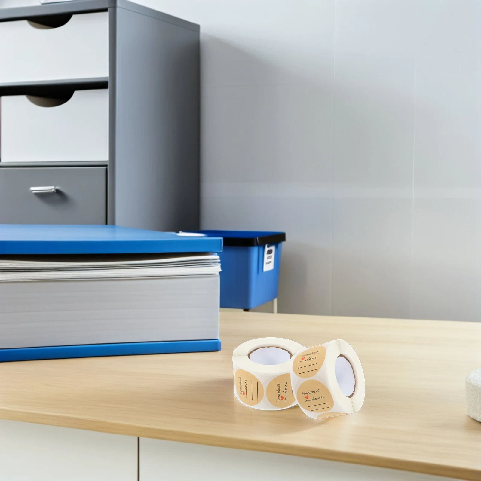 สติกเกอร์กระดาษคราฟท์ทรงกลมสำหรับปิดผนึกสินค้าทำเอง 2 ม้วน สำหรับตกแต่งบรรจุภัณฑ์ ขวดโหล และงานแคนนิ่ง