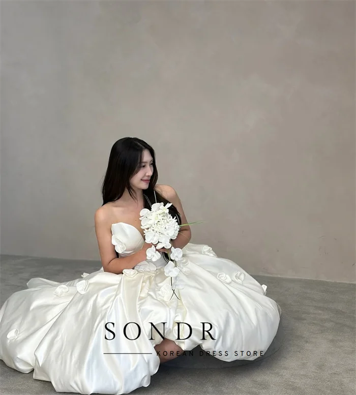 فساتين زفاف كورية منفوشة من Sondr Taffeta بدون حمالات، فستان زفاف على شكل حرف A، فساتين زفاف ذاتية مخصصة لالتقاط الصور #2