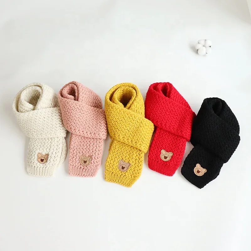 New Trendy Kid Scarf Boys Girls Cute Knitted Acrylic Warm Soft Small Scarf Baby Boys Cartoon Bear Pattern Red Christmas Scarf