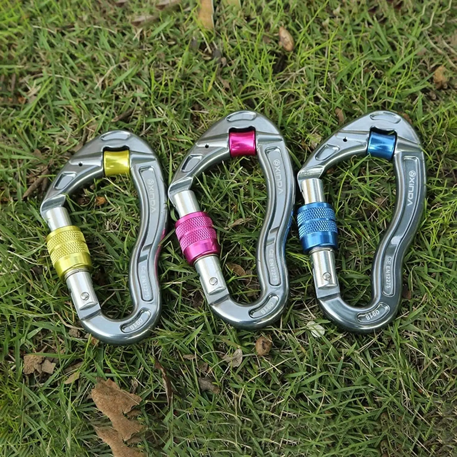 Professional Rock Climbing Carabiner with Pulley Wheel Screwgate Locking Carabiner Clip, 25KN Tension Safety Lock
