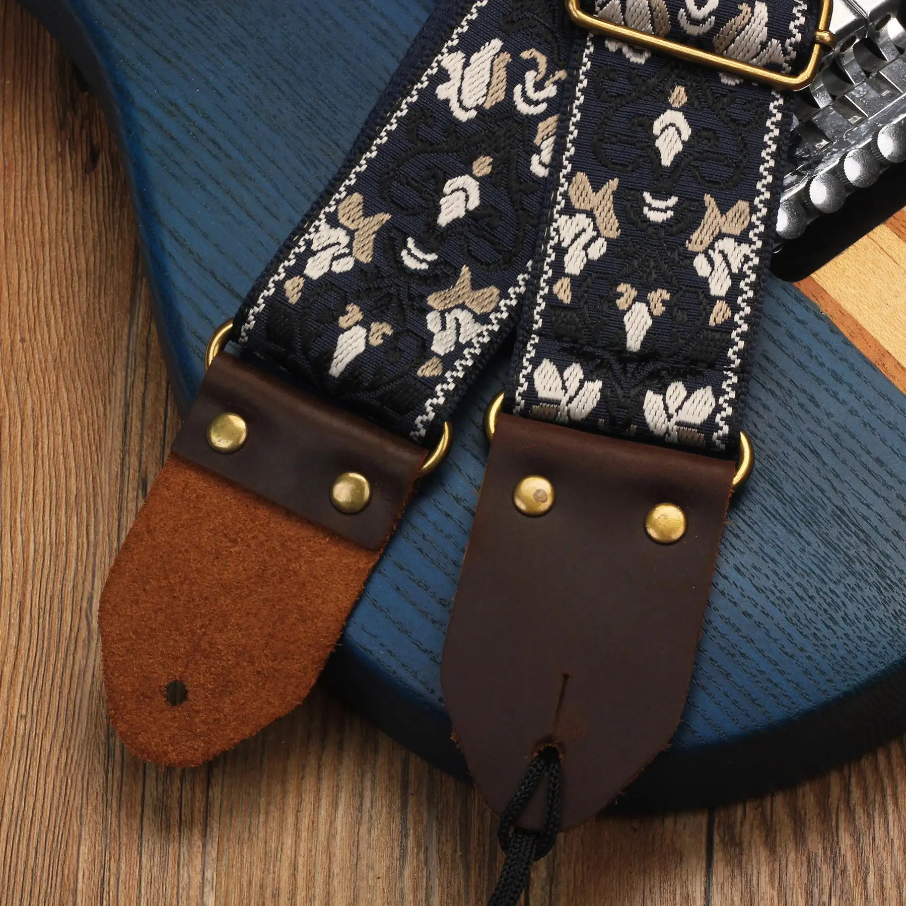 Vintage Flowers Crazy Horse Genuine Leather Head Guitar Strap with Tail Nail and Pick, Stripes Fabrics Guitar Bass Strap