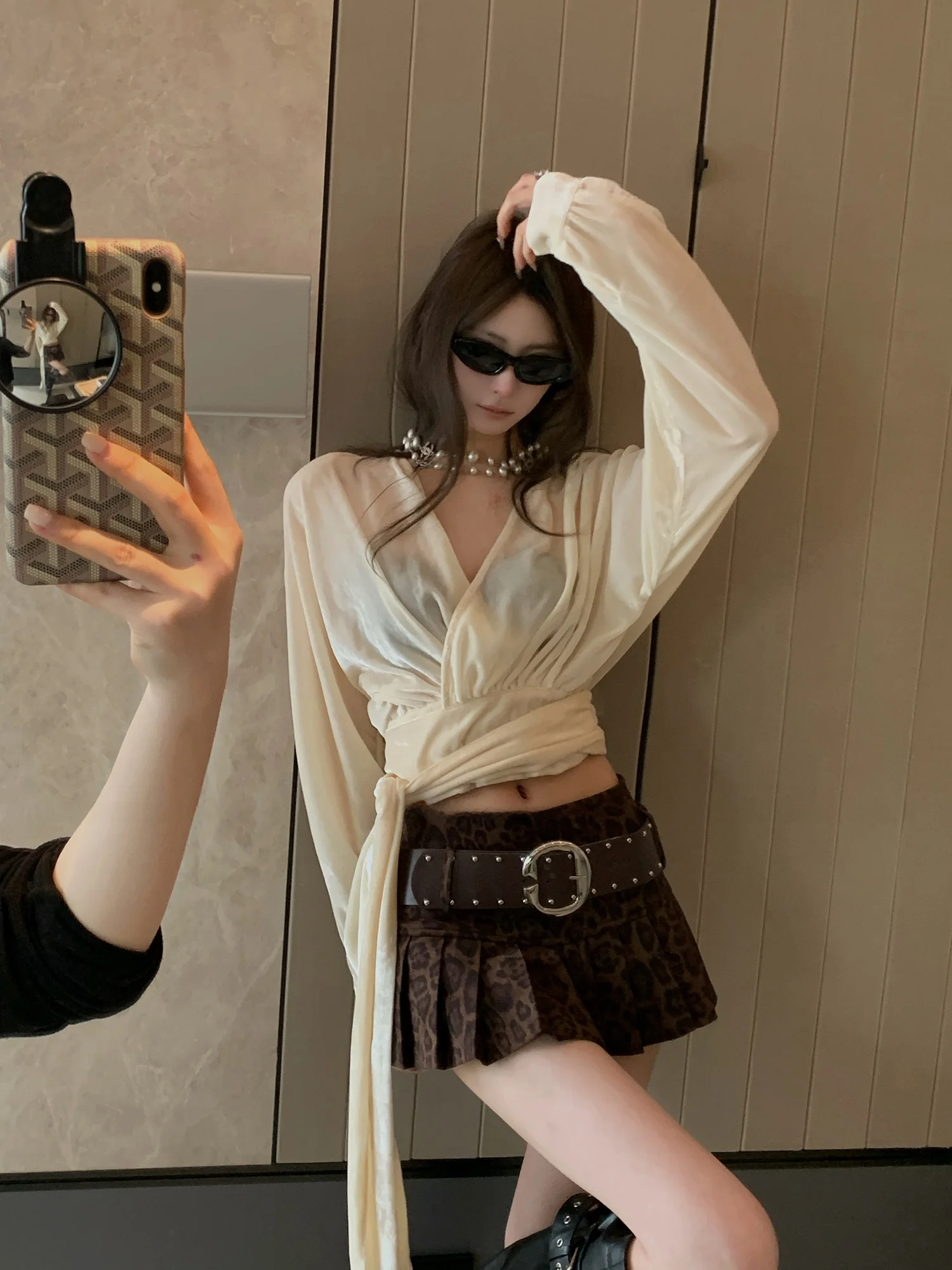 

Ele Velvet irt с поясом на талии Long Sve V-Ne Design Нежная внутренняя одежда Simple Sle Women's Faion