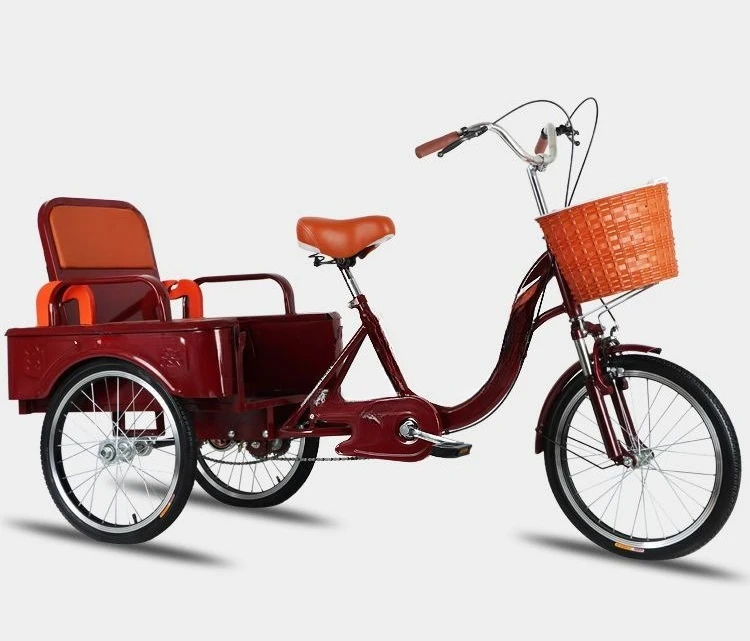 ผู้สูงอายุใช้รถสามล้อ จักรยานลากขนาดเล็ก จักรยานปั่นสำหรับผู้สูงอายุ
