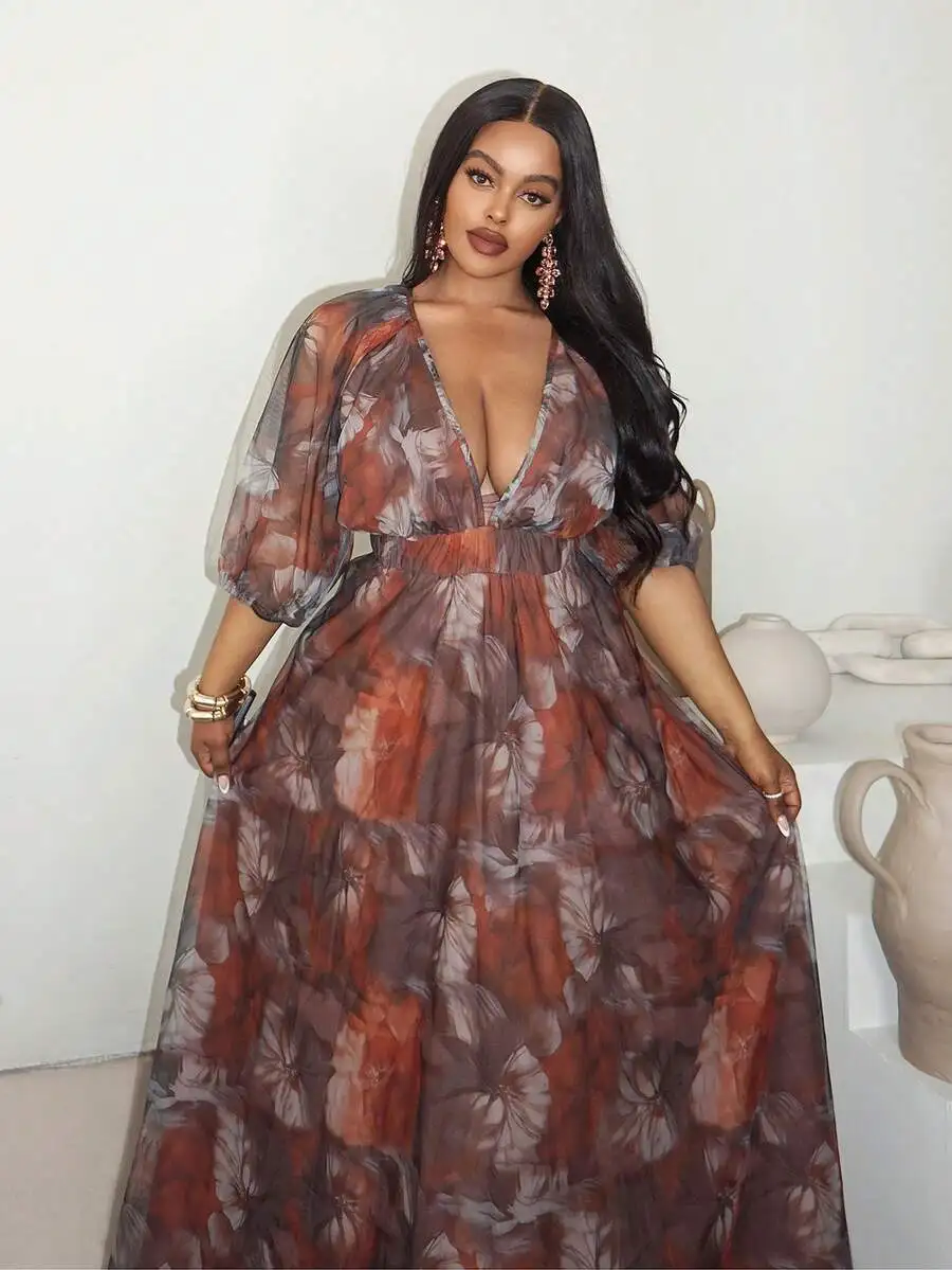 

Элегантное летнее макси-платье больших размеров с V-образным вырезом и цветочным принтом из сетки