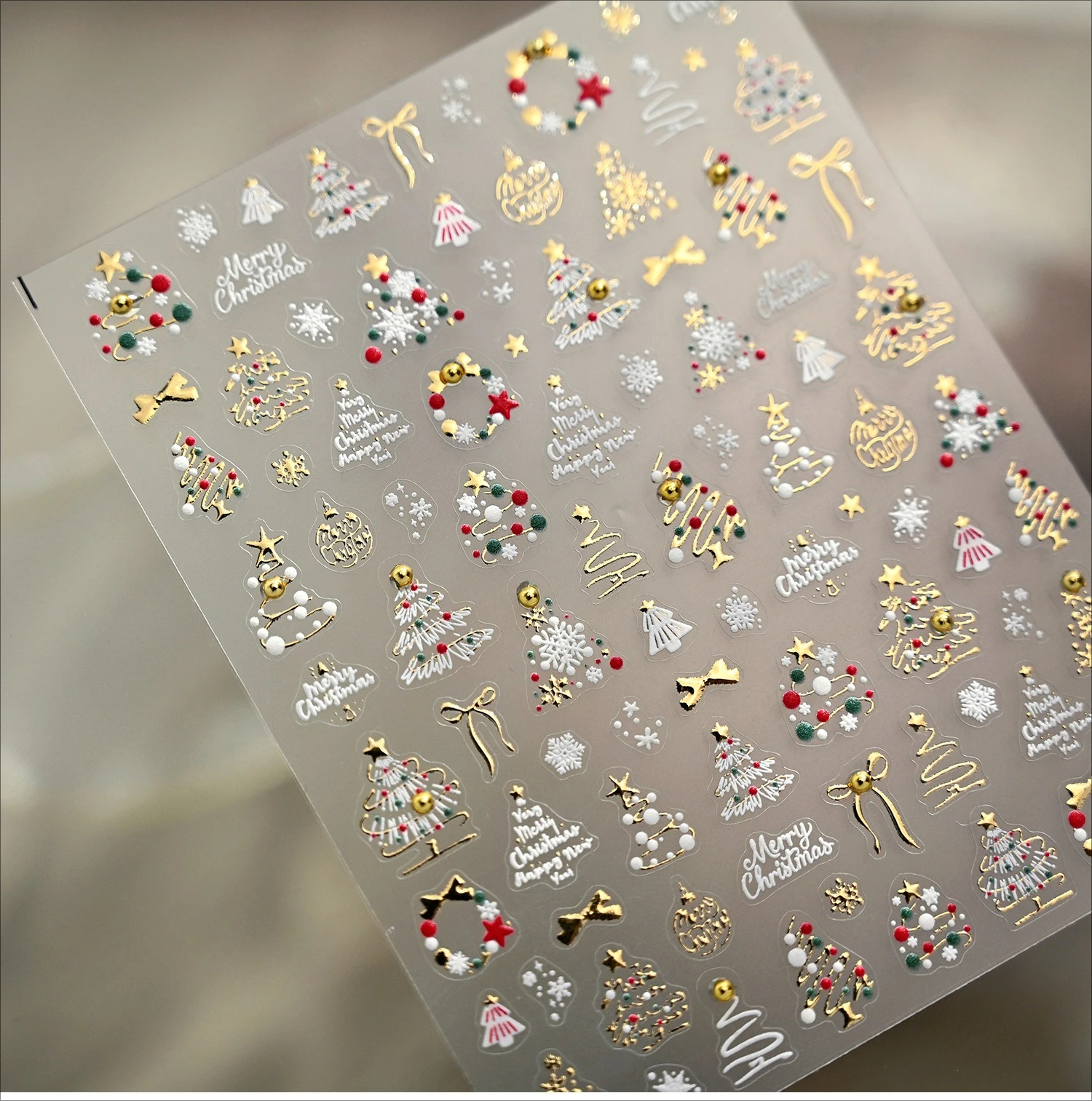 Simplicidad oro árbol de Navidad delicado Bowknot guirnaldas copos de nieve bola de Color muñeco de nieve Santa Claus invierno Nail Art pegatina calcomanía