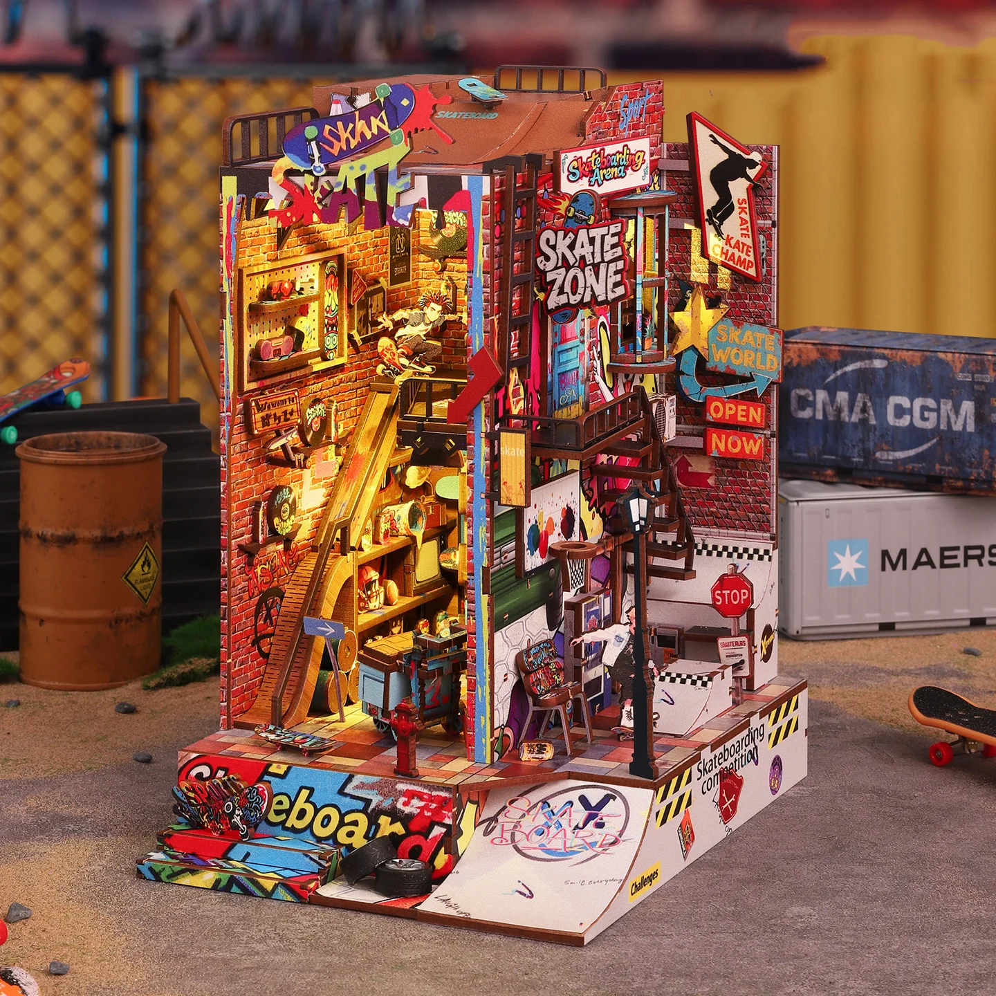 DIY Wooden Skateboarding Competition Book Nook Shelf Insert Kit Miniature Model Kits Bookshelf Bookend for Friends Birthday Gift