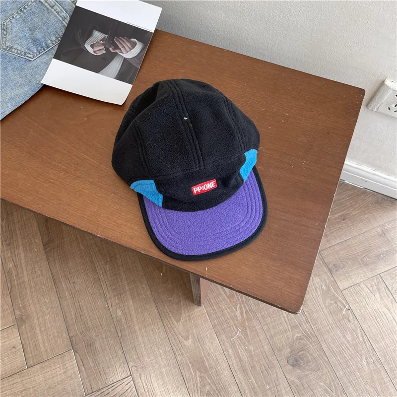 Polar Fleece Baseball Cap Female Men\'s Autumn and Winter Warm Flat Eaves Cap Retro Peaked Cap