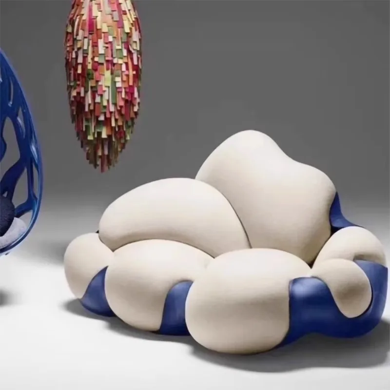 Canapé nuage de forme spéciale