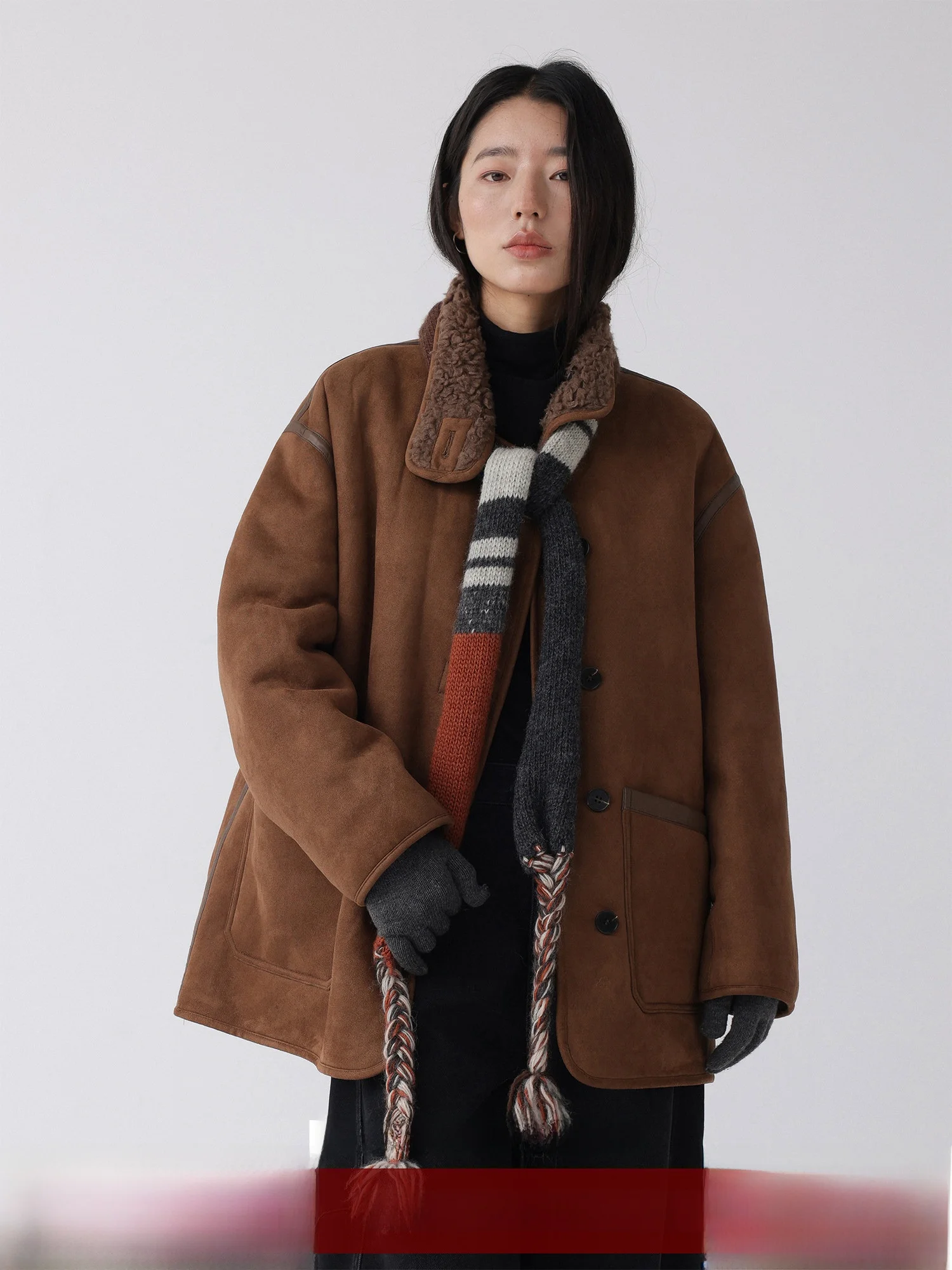 

LowCalorie 'Hull Trea' DoubleSided Lamb Fur Imitated LeatherAndFur Inteated Thiened Winter ort Coat for Women