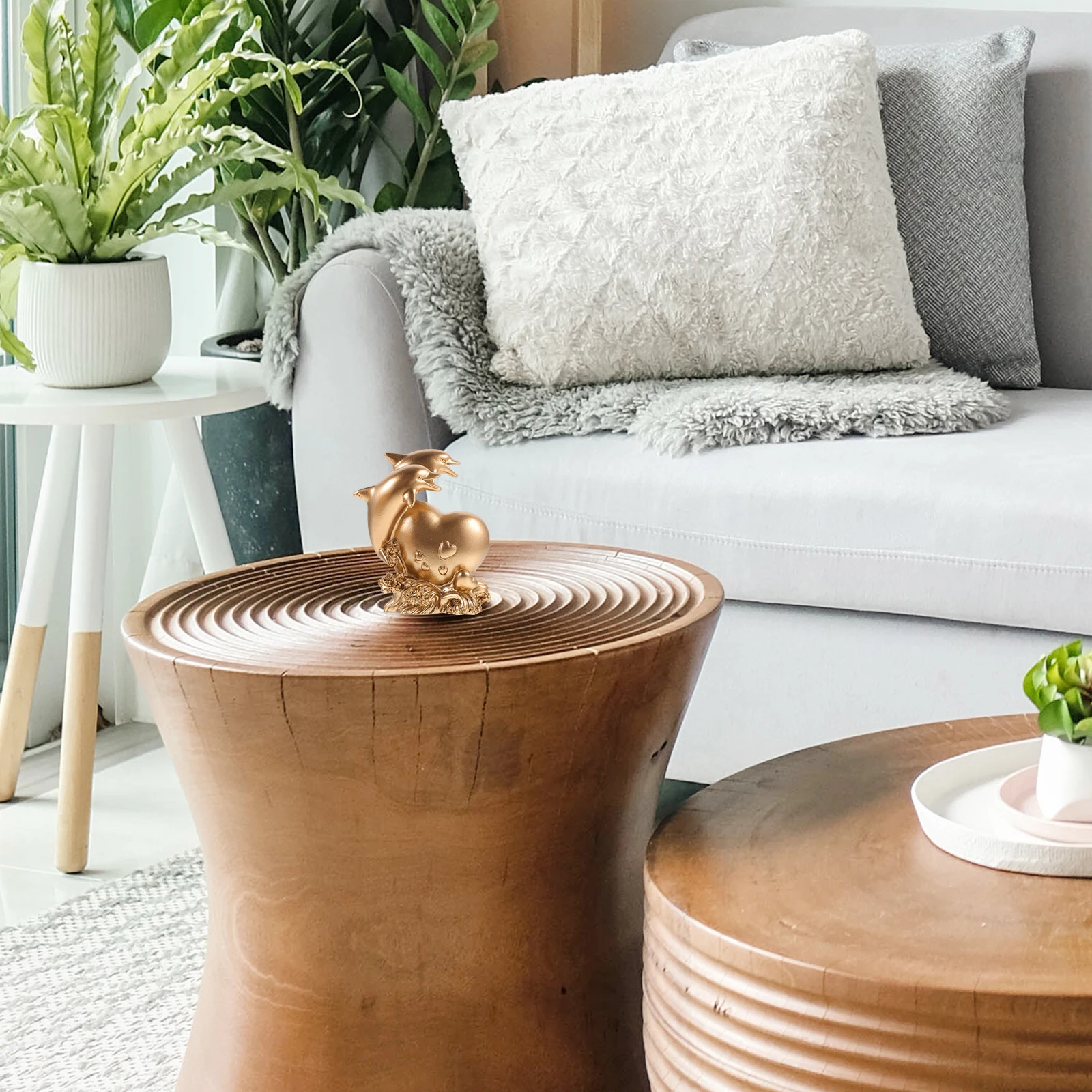 

Dolphin Resin Sculpture Cute Desktop Decoration For Home Office Bar Study Living Space Resin Sea Animal Ornament