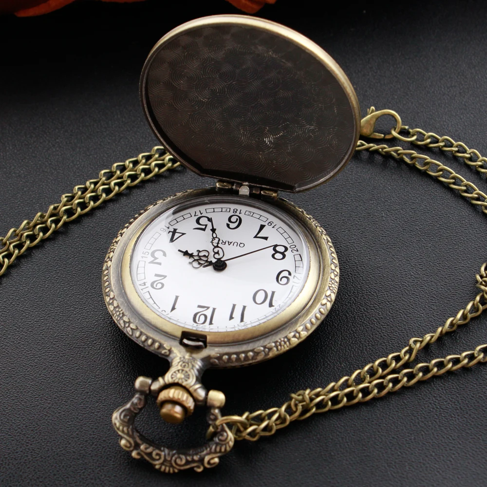 Sailing One eyed Pirate Captain Badge Men's and Women's Quartz Pocket Watch Vintage Fashion Necklace Jewelry Student Gift