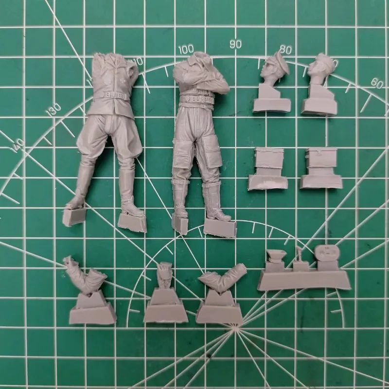 1/32 Die Cast Resin Figure Model Assembly Kit Luftwaffe Polots Resin Soldier DIY Kit Needs Assembly Unpainted Free Shipping