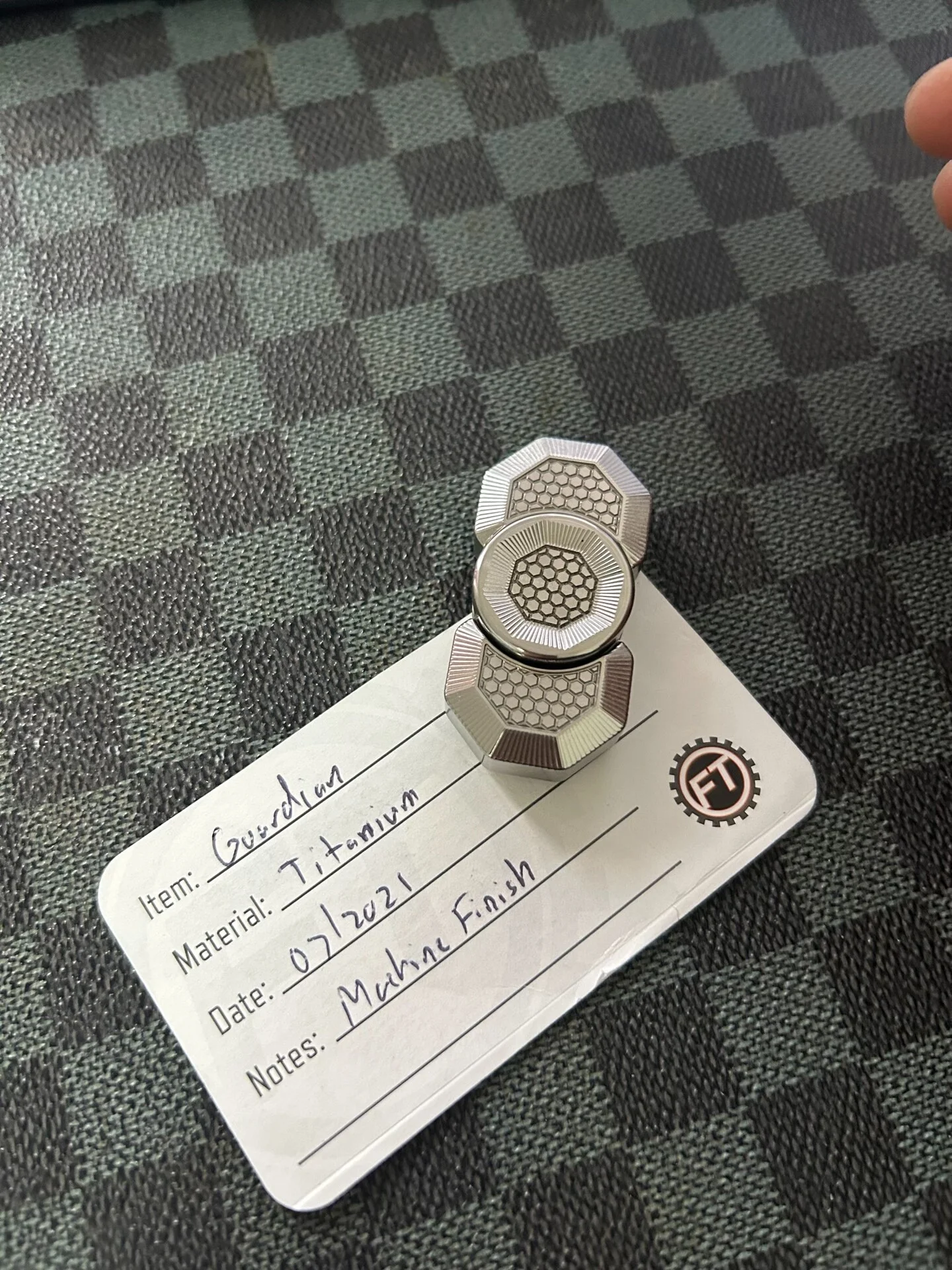 used edc Titanium alloy FT4.0 two page gyroscope EDC decompression toy